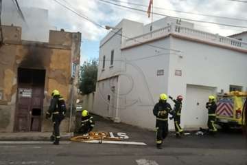 Incendio en una casa abandonada de Lomo Bristol (Telde)/TA.